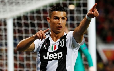 广发电竞-光脚继续带球